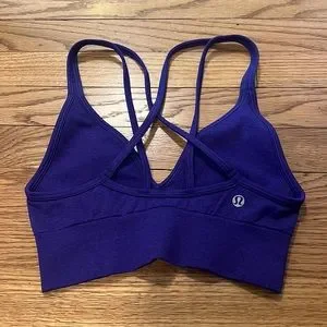 Lululemon seamlessly cheap plunge bra
